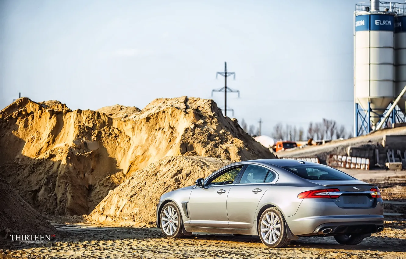 Фото обои песок, машина, авто, Jaguar, Ягуар, фонари, фотограф, auto