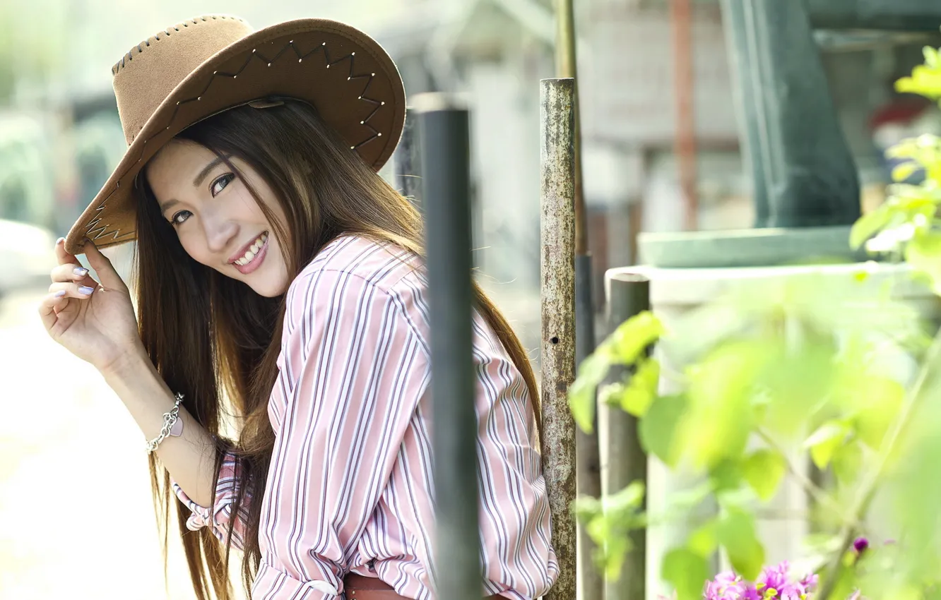 Фото обои девушка, улыбка, шляпа, Maggie Chow
