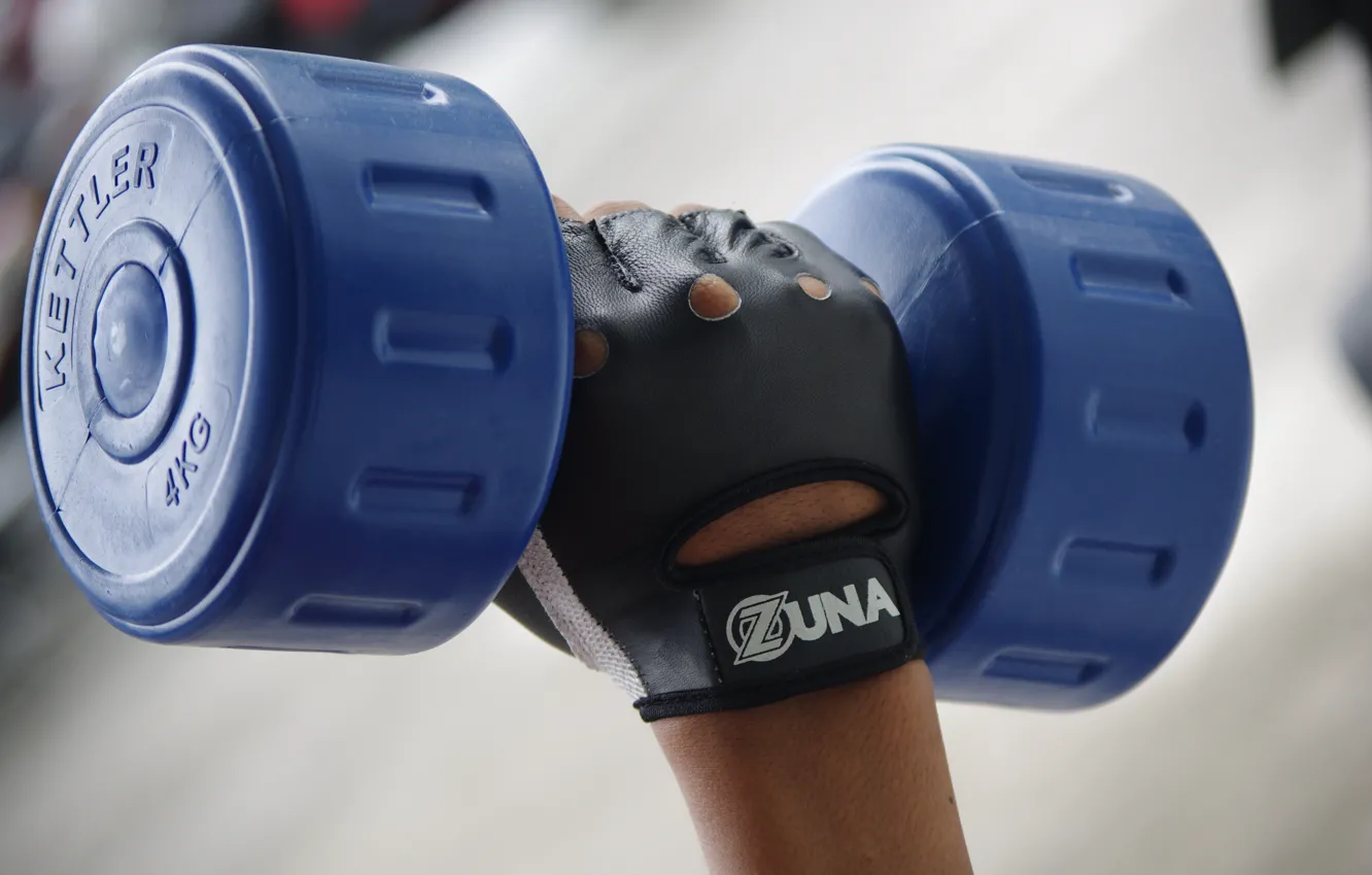 Фото обои fitness, gloves, dumbbell, plastics