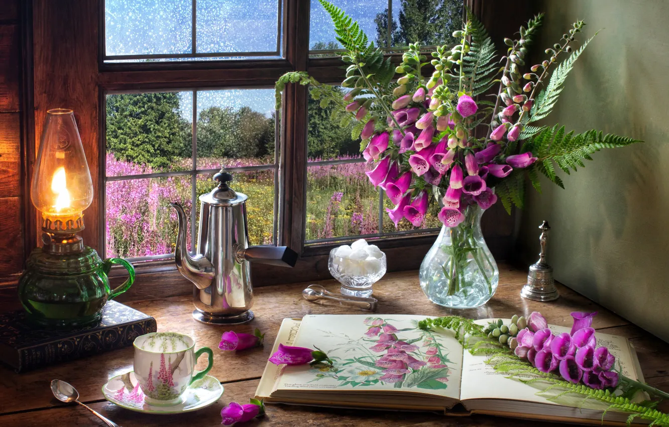 Фото обои цветы, стиль, лампа, букет, окно, кружка, чашка, сахар