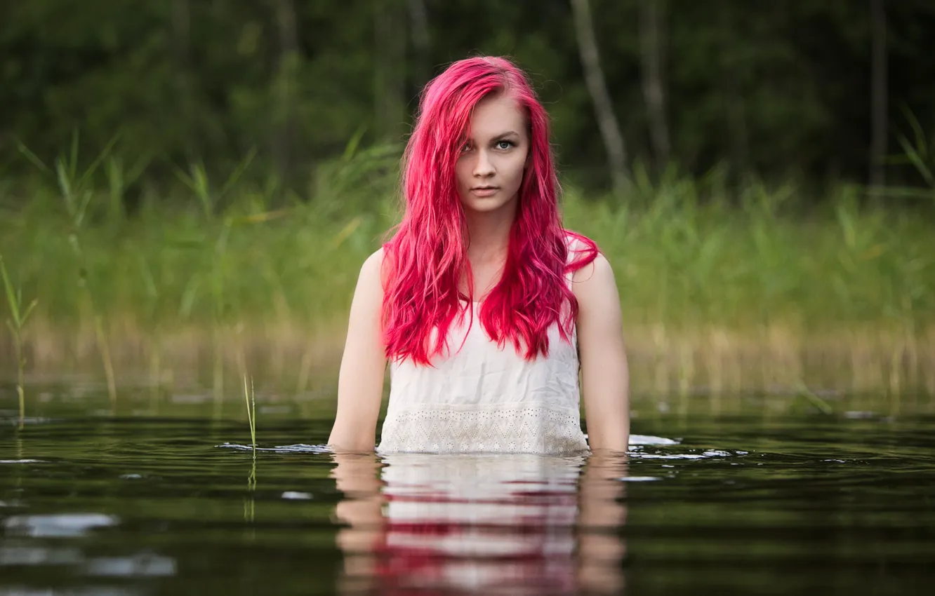 Фото обои вода, лицо, модель, волосы, красные
