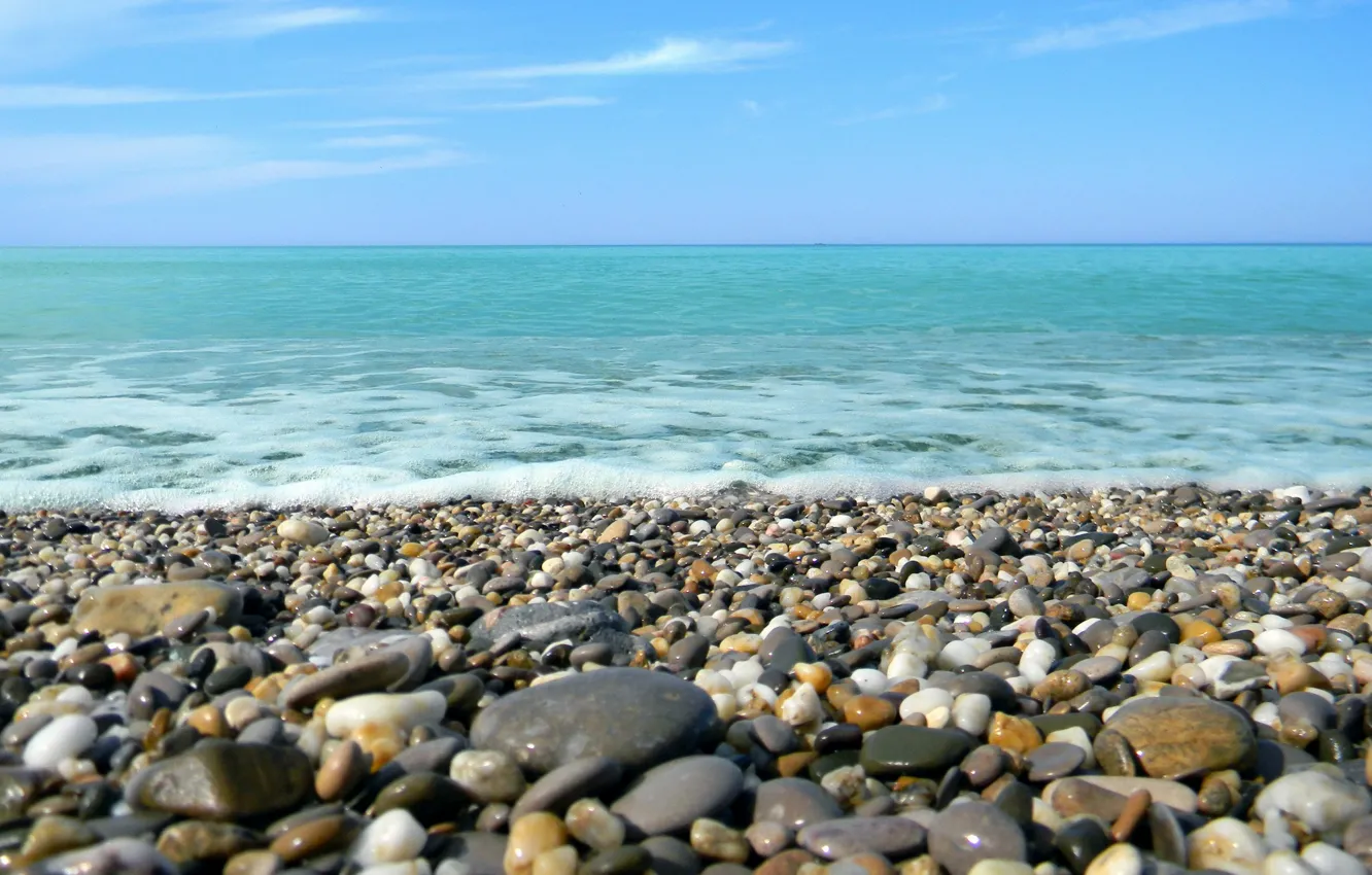 Фото обои море, пена, галька, камни, берег, штиль