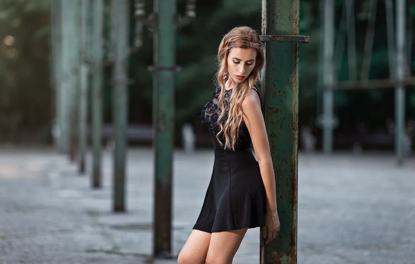 Фото обои ножки, губки, локоны, Andrea Carretta