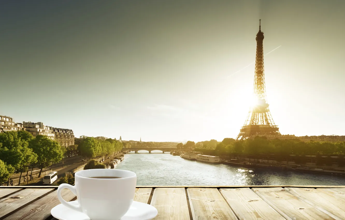 Фото обои стол, Франция, кофе, чашка, Эйфелева башня, чашка кофе