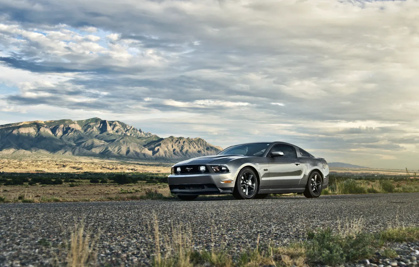 Фото обои небо, горы, Mustang, Ford, мустанг, серебристый, мускул кар, 5.0