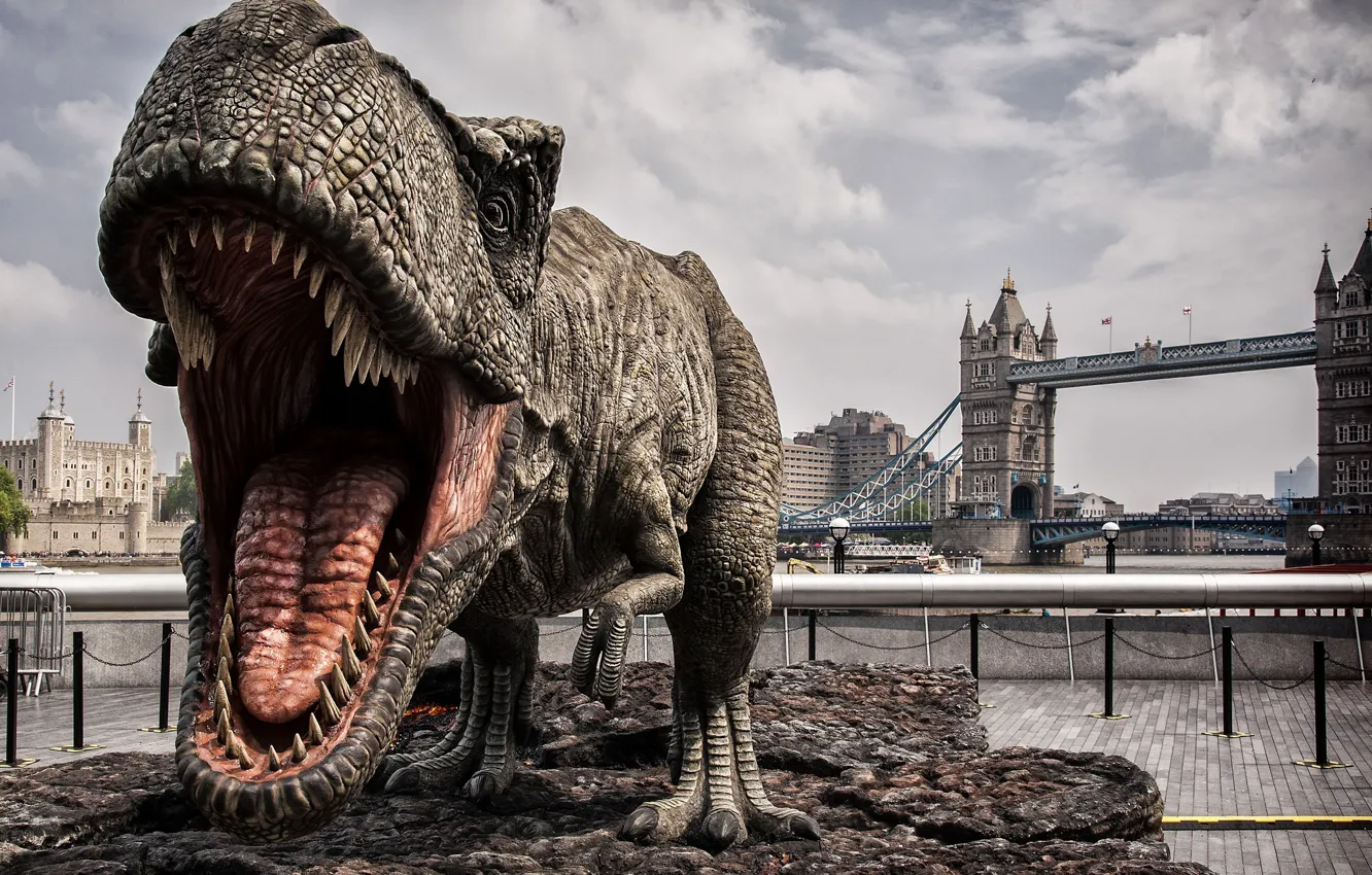Фото обои мост, город, Лондон, динозавр, хищник, пасть, клыки, выставка