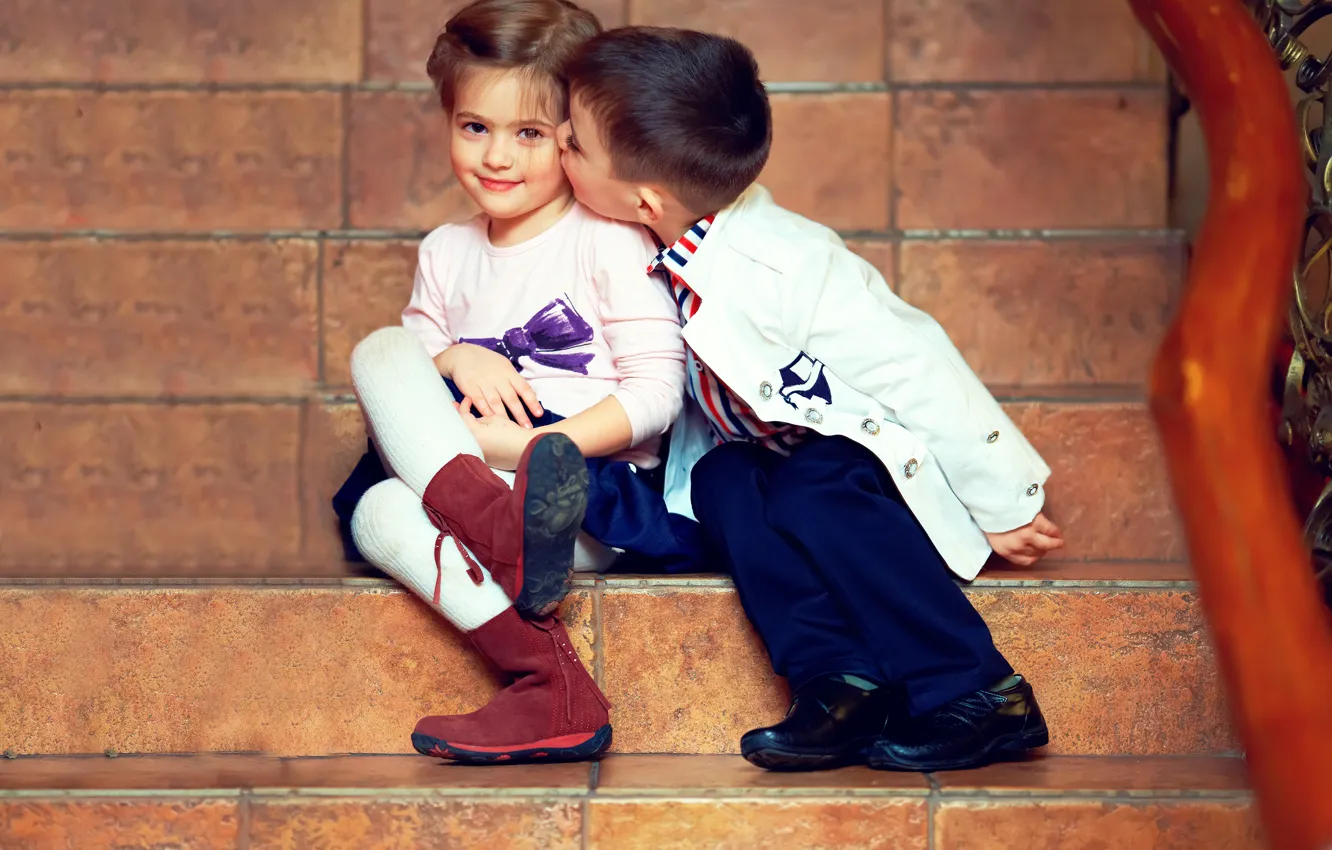 Фото обои дети, нежность, поцелуй, мальчик, девочка, girl, друзья, kiss