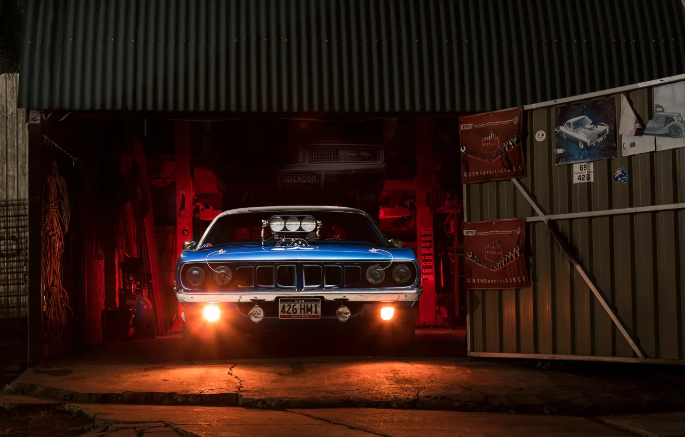 Фото обои свет, гараж, Chrysler, muscle car, Plymouth Barracuda
