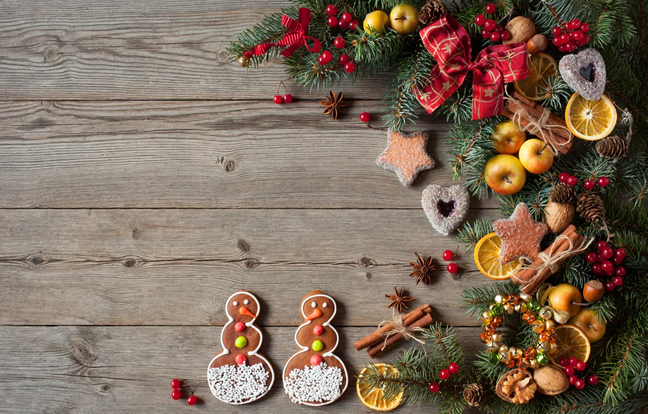 Фото обои украшения, ягоды, елка, Новый Год, печенье, Рождество, сердечки, снеговики