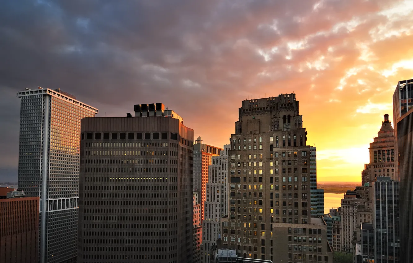 Фото обои облака, закат, здания, Sunset, Manhattan, Lower, New York City