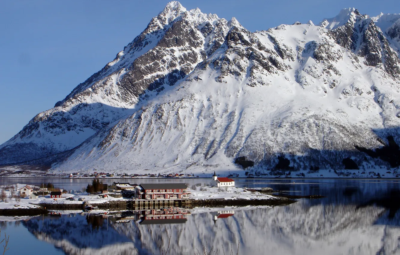 Фото обои зима, снег, горы, дома, Норвегия, церковь, залив, мыс