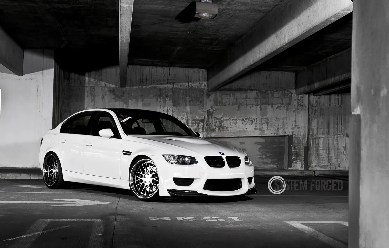 Фото обои белый, бмв, BMW, парковка, white, передняя часть, E90, system forged