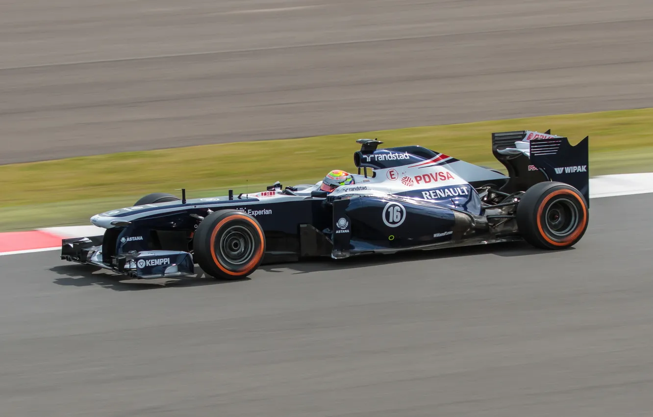 Фото обои Silverstone, Pastor Maldonado