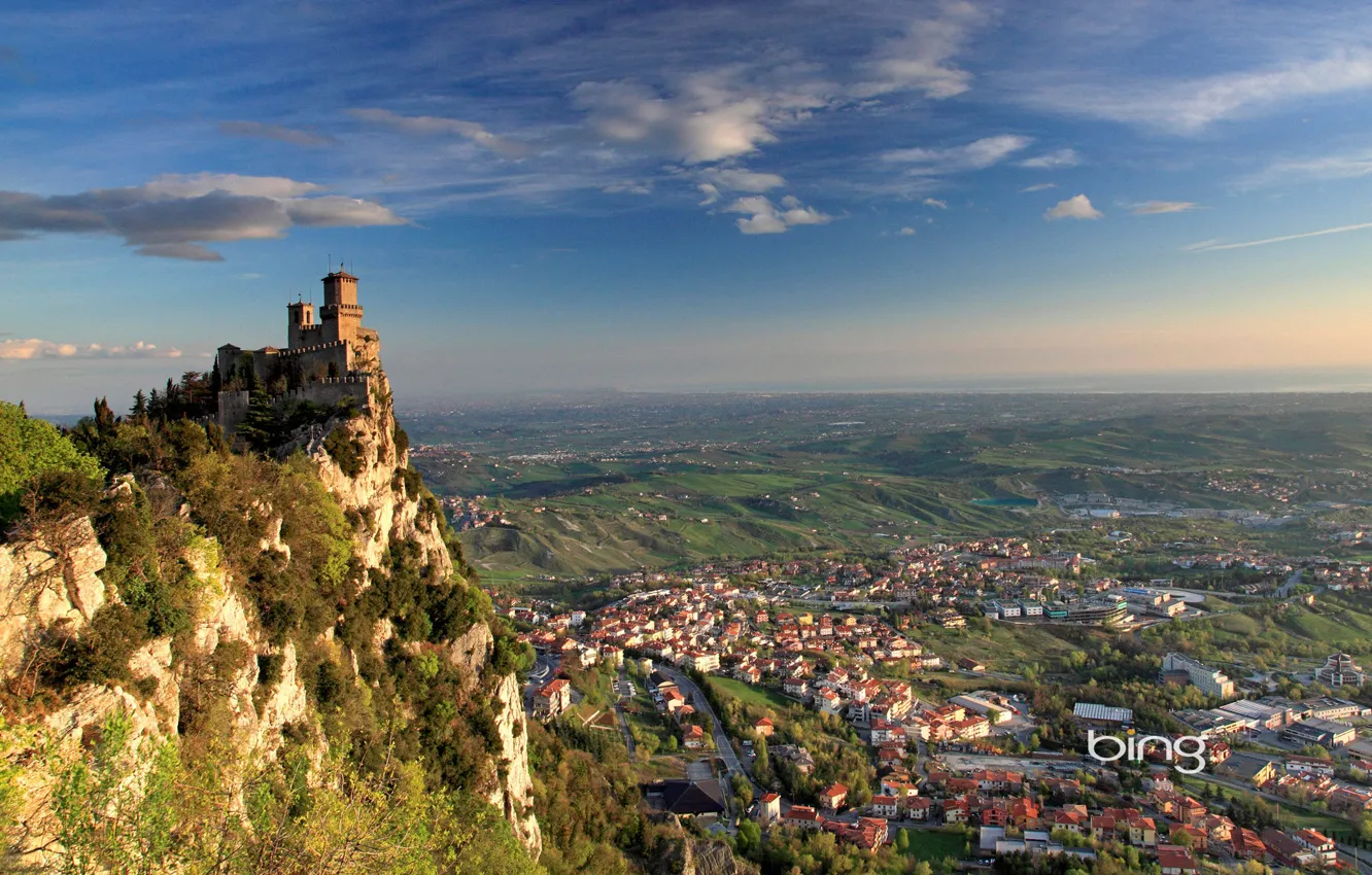 Фото обои панорама, San Marino, Сан-Марино, Башня Гуаита, Borgo Maggiore, гора Монте-Титано, Guaita tower, Борго-Маджоре