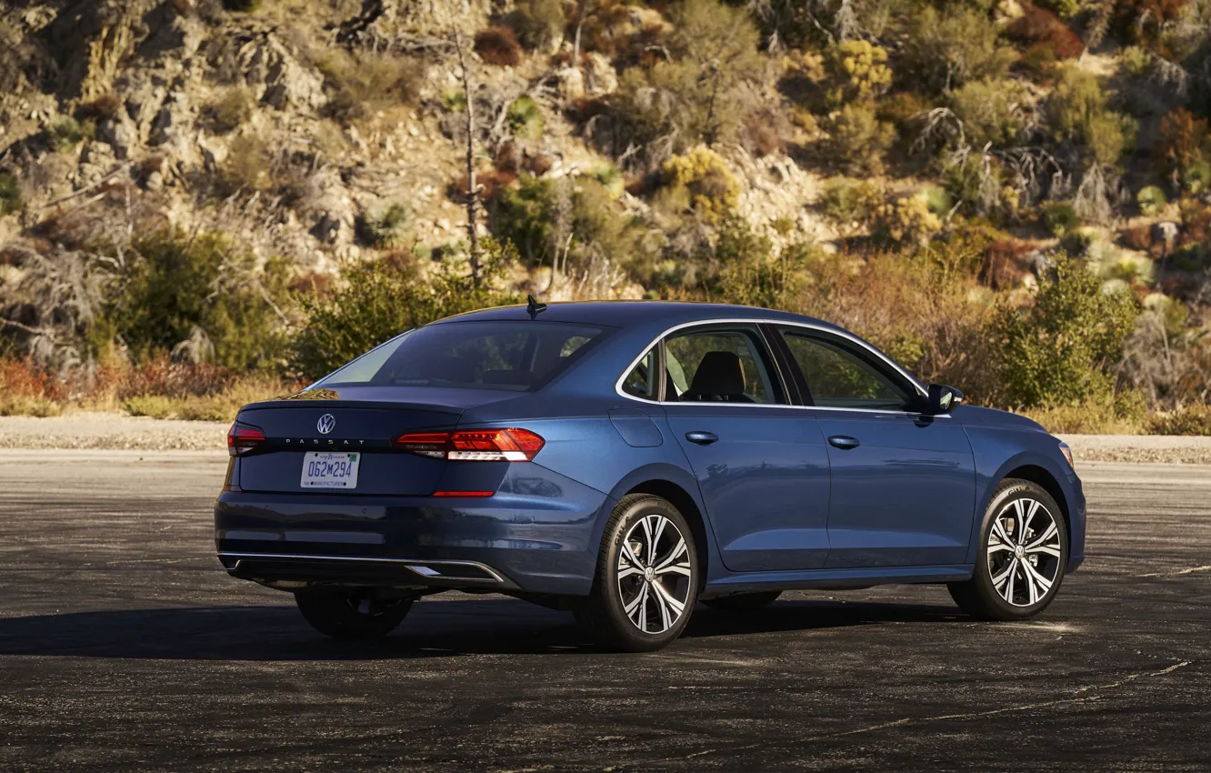 Фото обои синий, Volkswagen, сзади, седан, боком, Passat, 2020, 2019