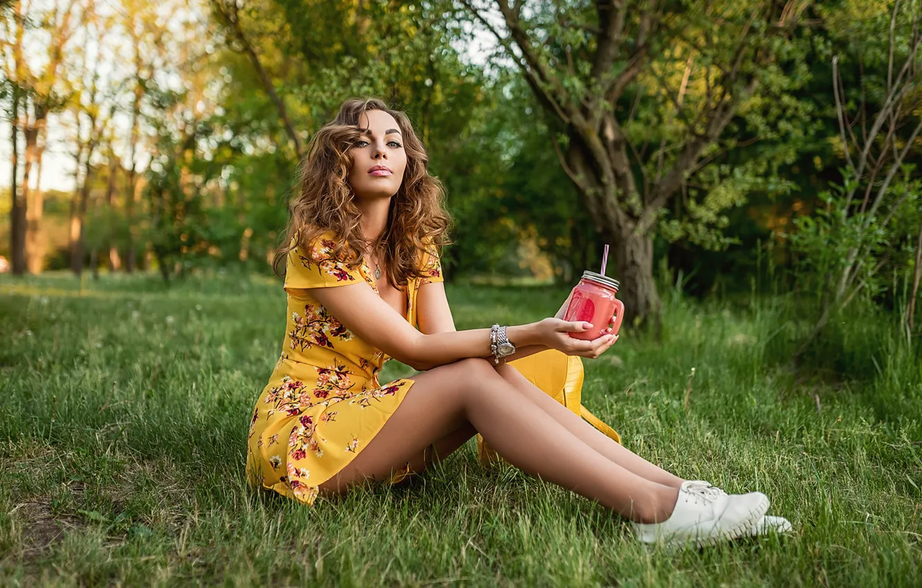 Фото обои grass, model, pretty, yellow dress, Георгий Дьяков