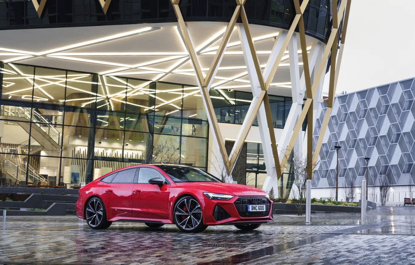 Фото обои Audi, стоянка, RS 7, 2020, UK version, у здания, RS7 Sportback
