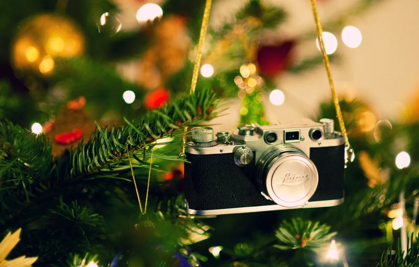 Фото обои украшения, блики, настроение, игрушки, елка, камера, Новый Год, Рождество