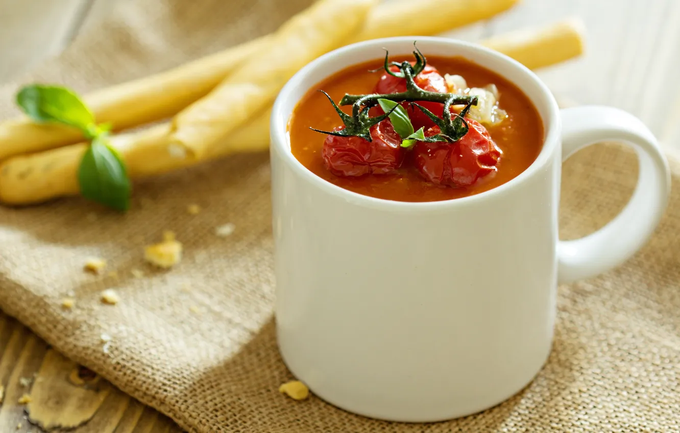 Фото обои Томатный суп в кружке с печеными помидорами на вершине, First course, Первое блюдо, Tomato soup …