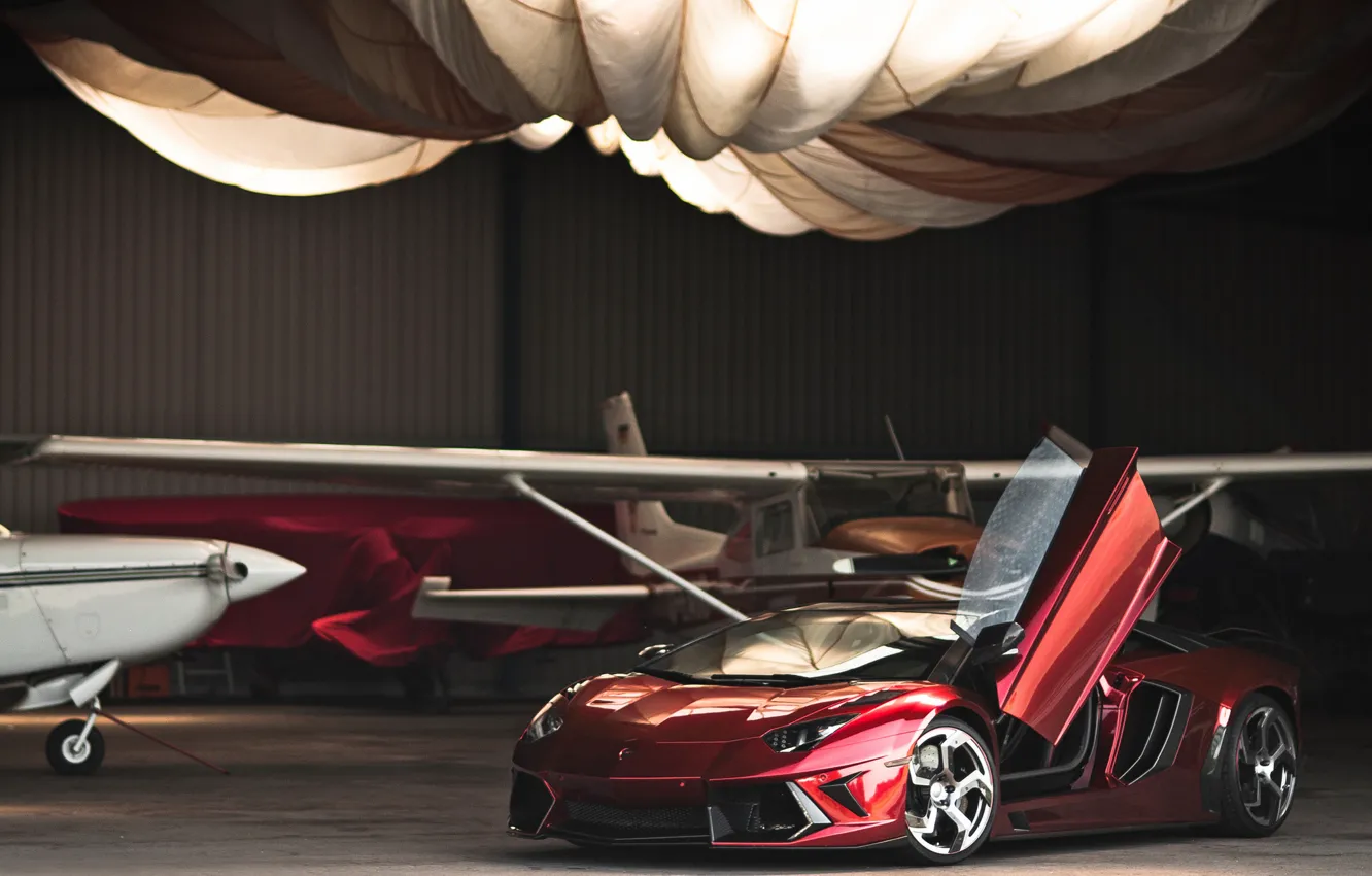Фото обои красный, Lamborghini, ангар, red, самолёт, ламборджини, LP700-4, Aventador