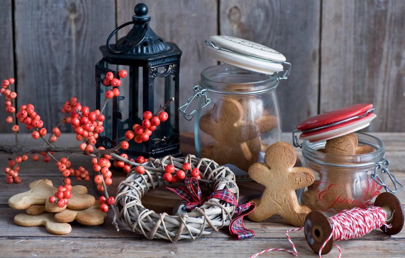 Фото обои зима, ягоды, человечки, ветка, печенье, Рождество, баночки, банки