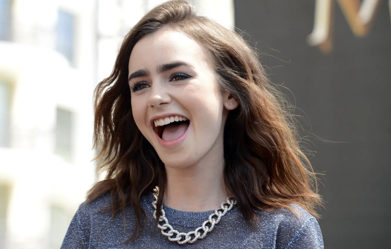 Фото обои girl, happy, woman, Lily Collins