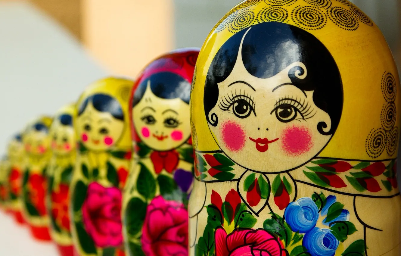 Фото обои ряд, искусство, роспись, традиция, матрешка
