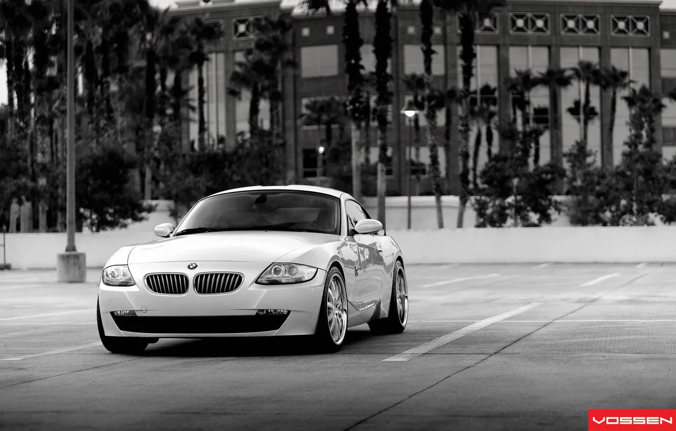 Фото обои black and white, bmw z4, vossen wheels