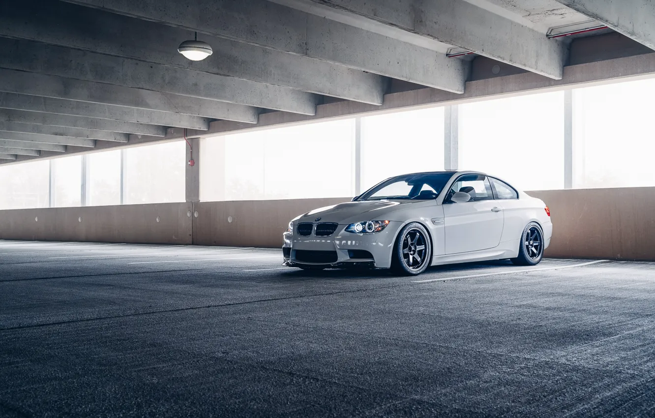 Фото обои bmw, wheels, black, parking, e92