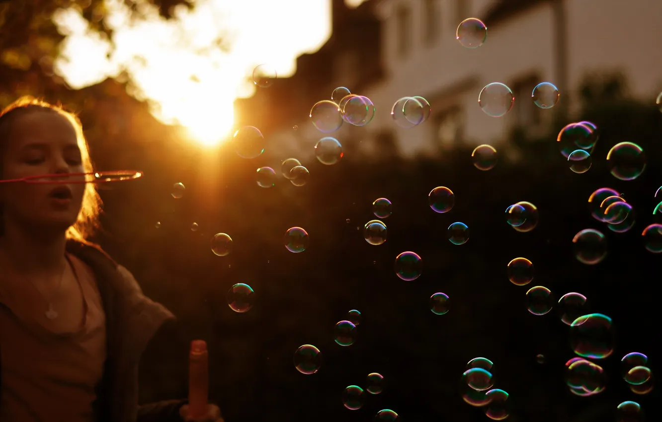 Фото обои свет, пузыри, девочка