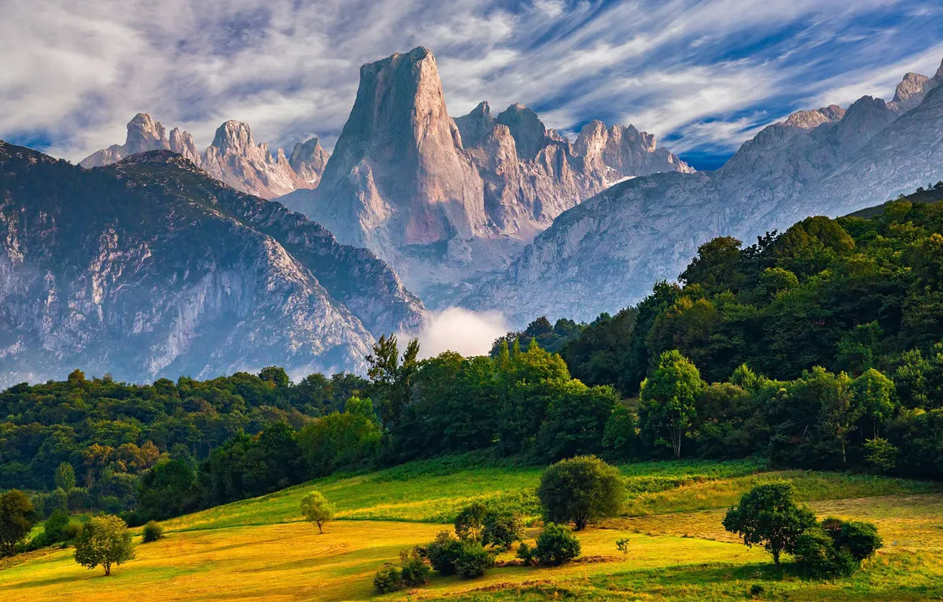Фото обои Испания, Астурия, Пикус-де-Европа, гора Наранхо де Бульнес