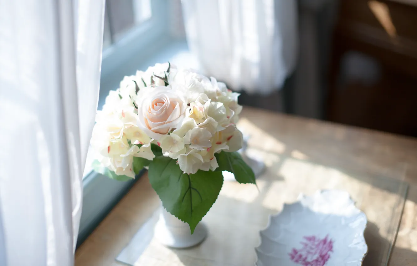 Фото обои цветы, стол, букет, ваза