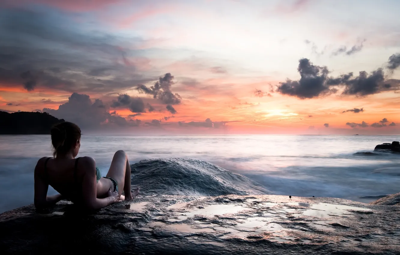 Фото обои море, небо, девушка, пейзаж, закат, фон, настроение, обои