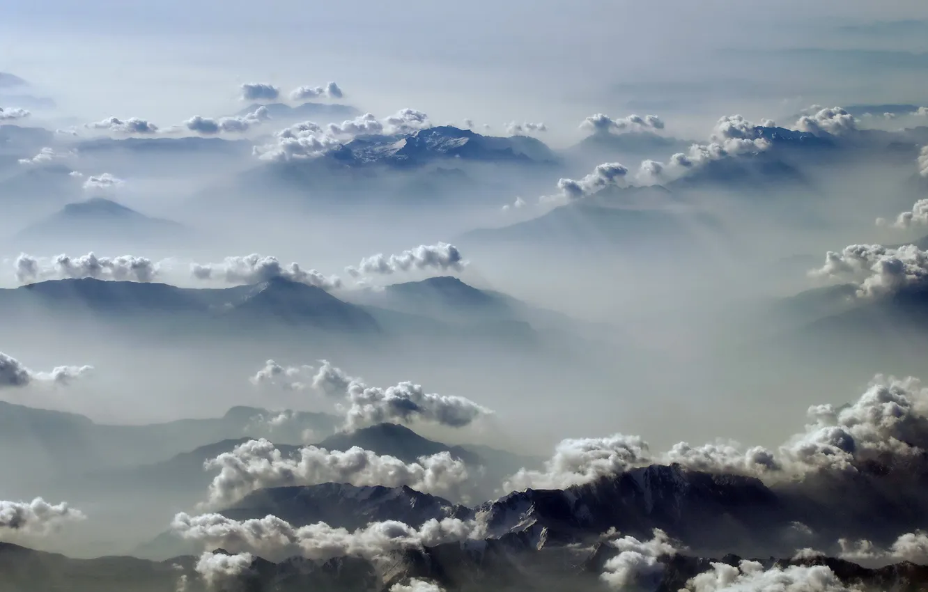 Фото обои облака, лучи, горы, Альпы, дымка