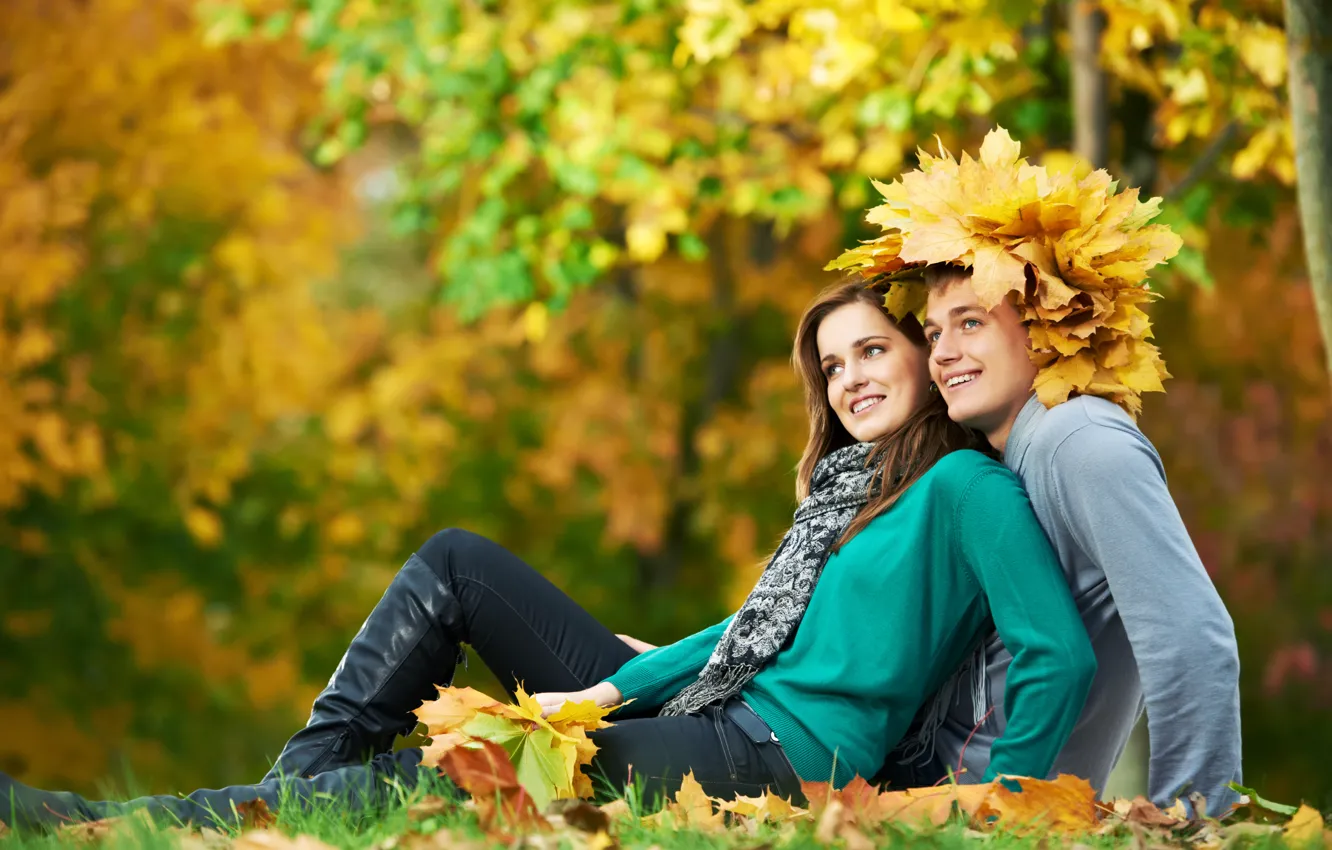 Фото обои осень, девушка, природа, отдых, листва, пара, парень, улыбки
