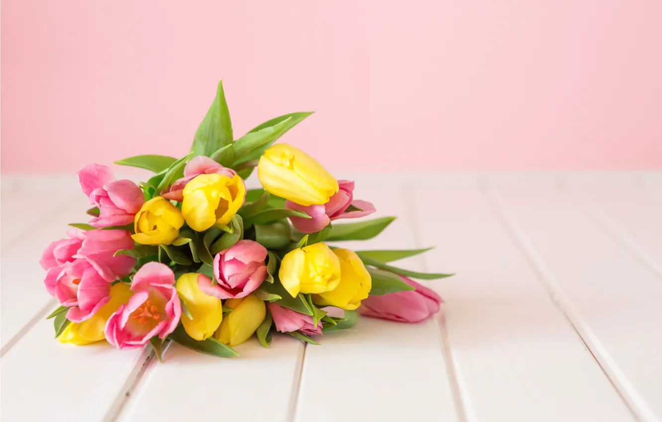 Фото обои цветы, букет, весна, желтые, тюльпаны, розовые, fresh, yellow