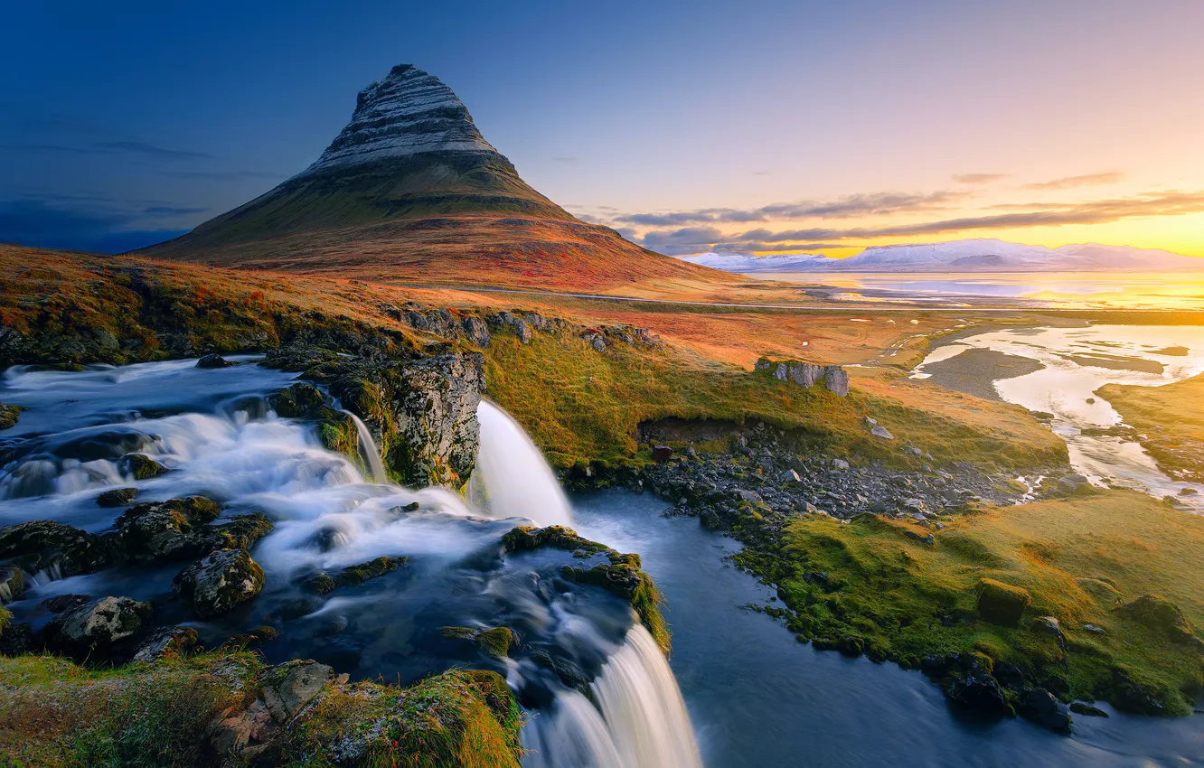 Фото обои водопады, Исландия, гора Kirkjufell