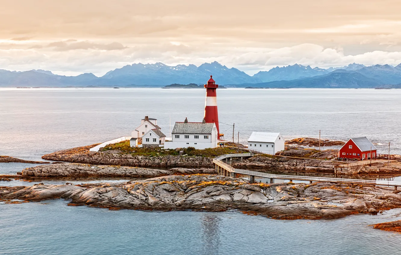 Фото обои море, горы, побережье, маяк, Норвегия