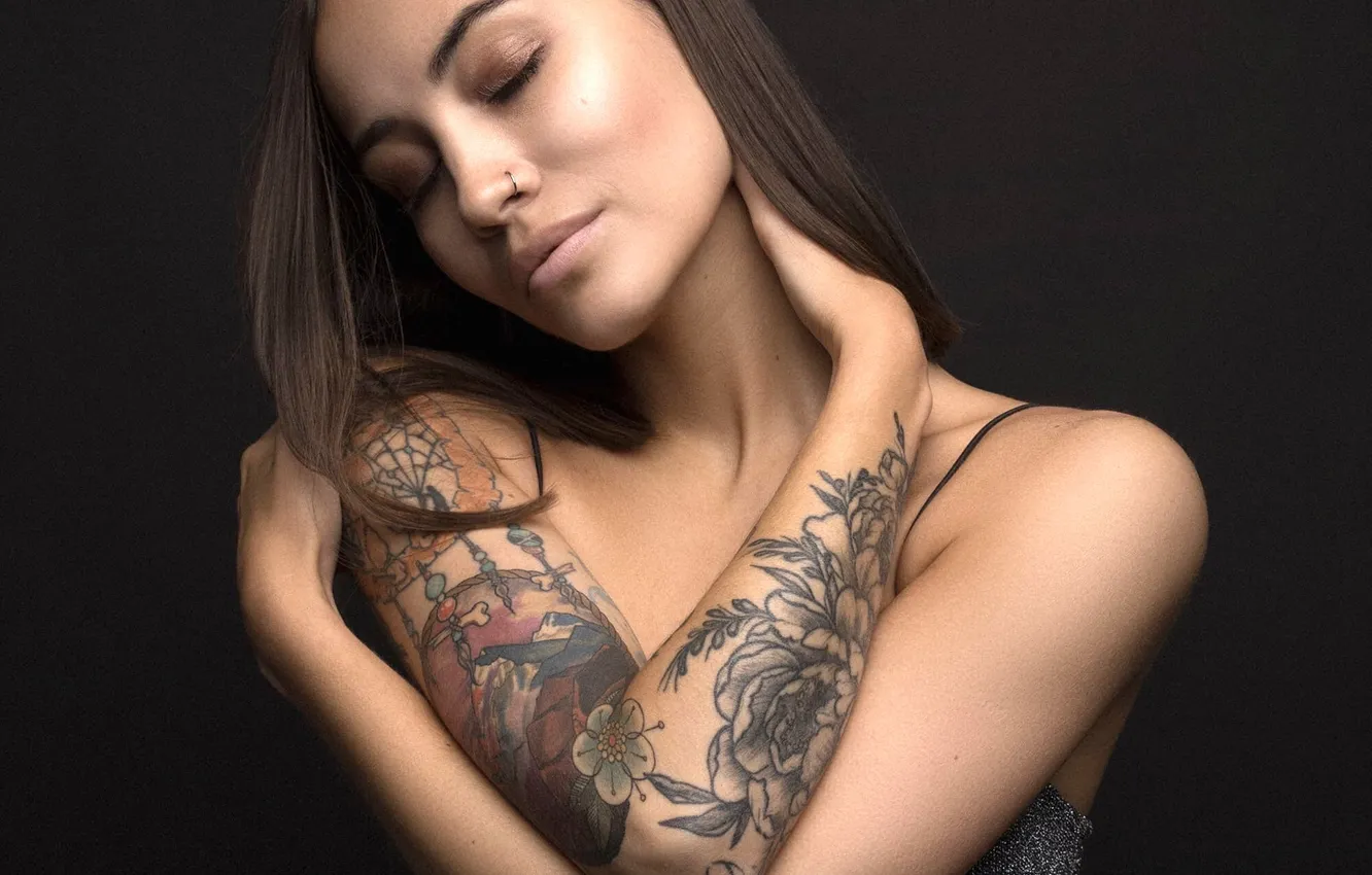 Фото обои girl, photo, model, tattoo, brunette, piercing, portrait, closed eyes