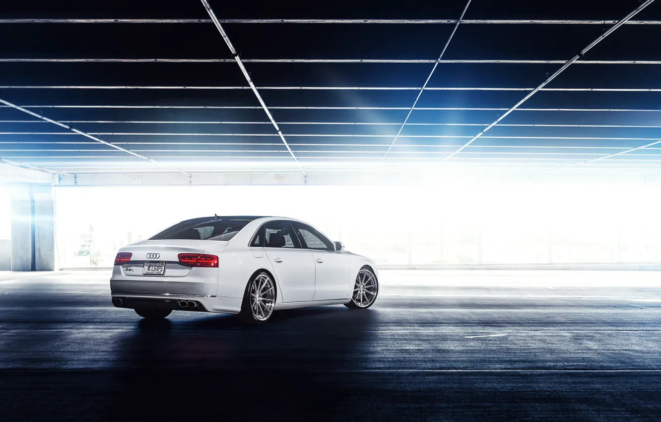 Фото обои Audi, парковка, white, блик, rear, A8 L