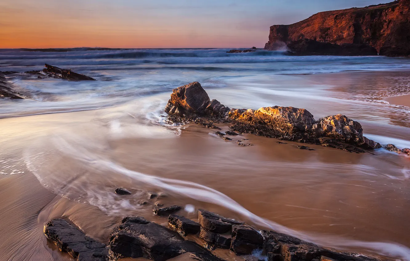 Фото обои море, волны, камни, скалы, рассвет