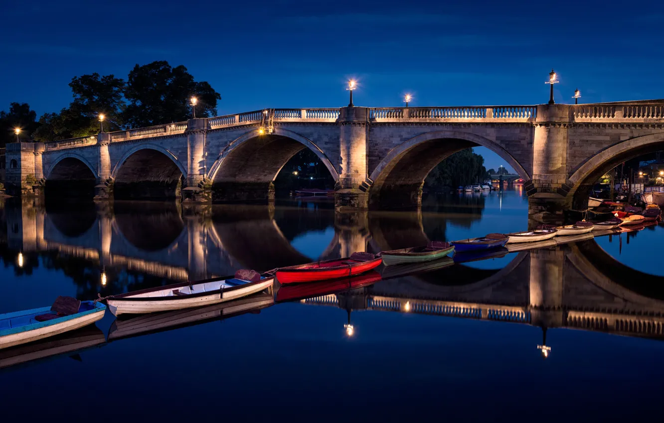 Фото обои ночь, огни, лодка, Англия, Лондон, арка, Ричмондский мост