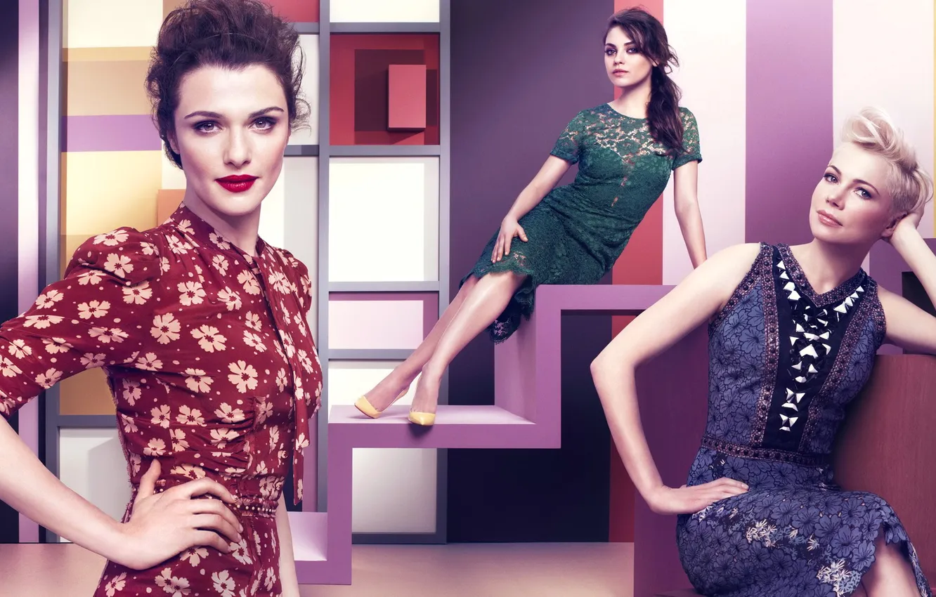 Фото обои взгляд, лицо, платье, Rachel Weisz, мода, показ, Mila Kunis, Michelle Williams