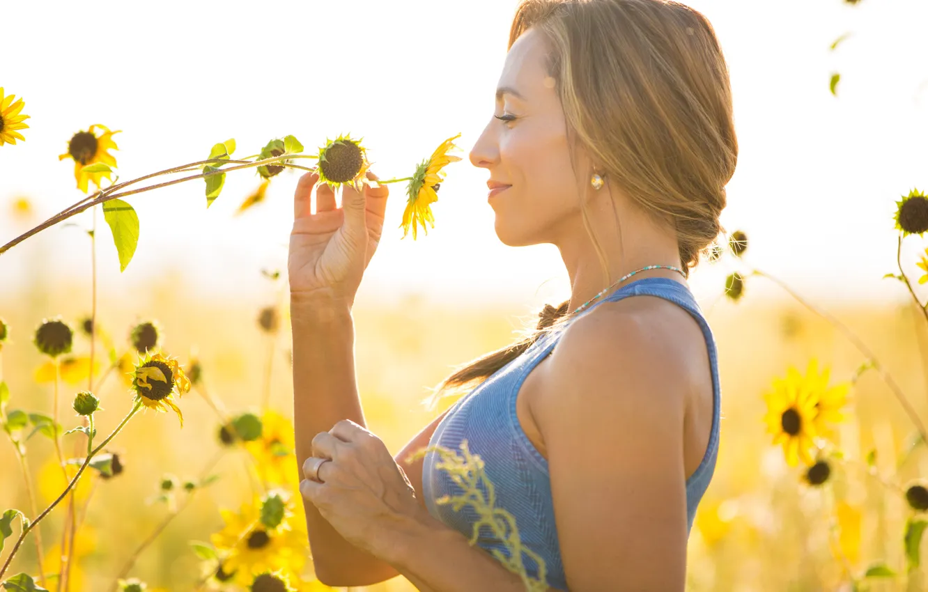 Фото обои flower, sun, pretty, blonde
