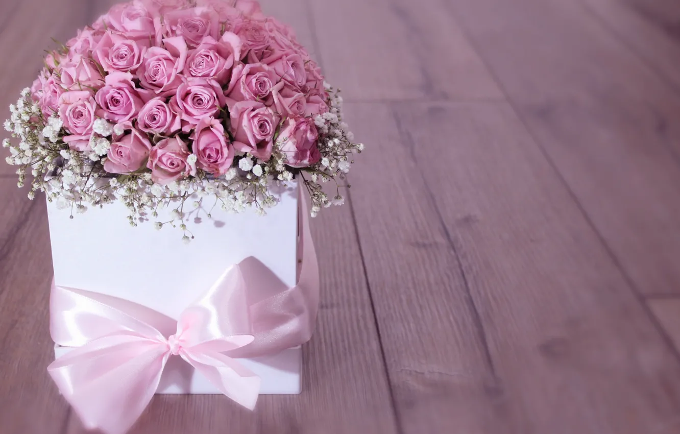Фото обои коробка, подарок, розы, букет, лента, flower, wood, pink
