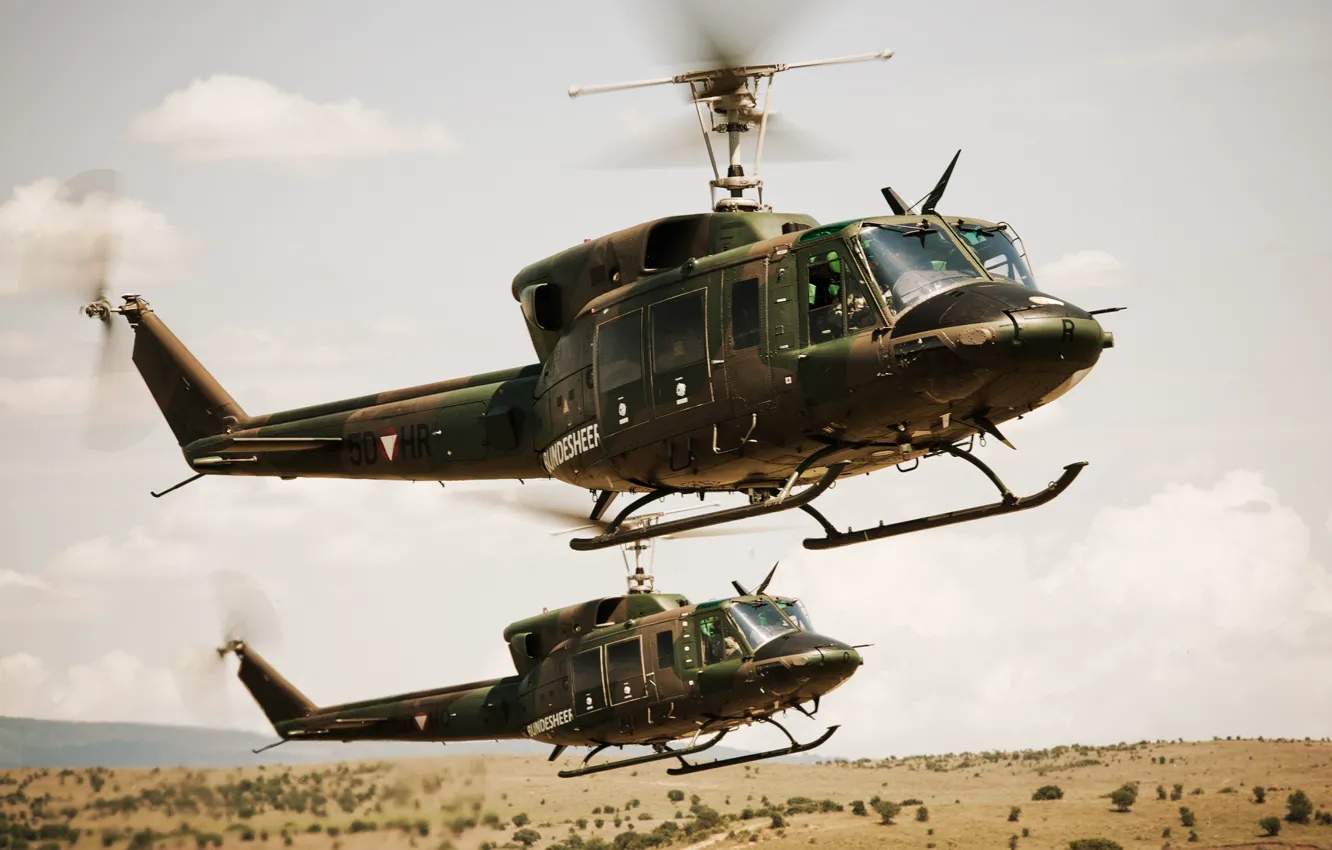 Фото обои пара, двухдвигательный, многоцелевой вертолёт, Bell 212
