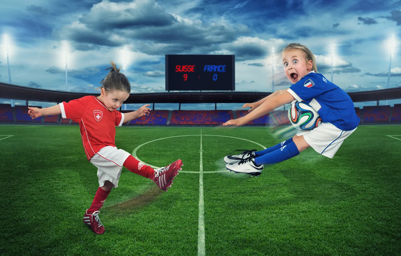Фото обои футбол, девочки, мяч, юмор