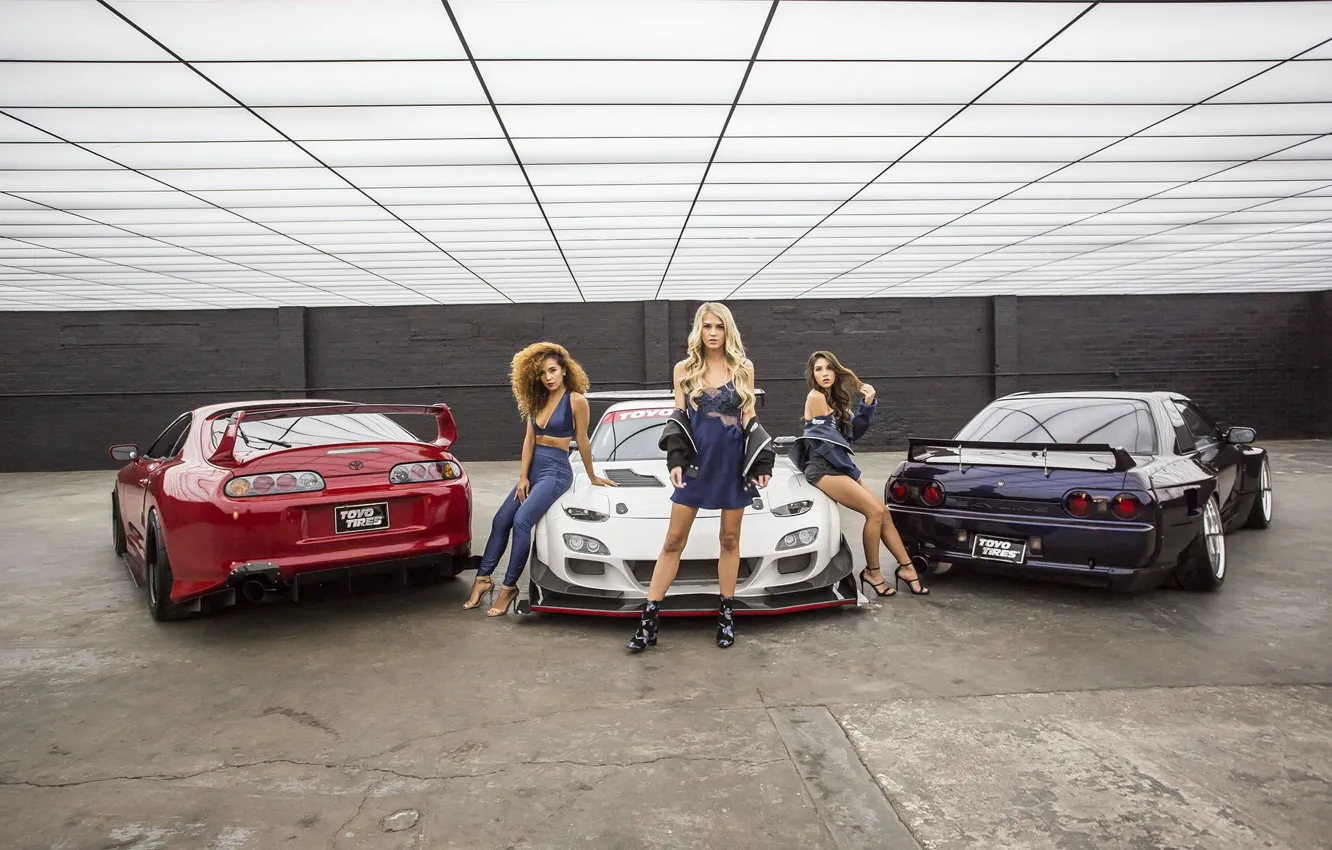 Фото обои авто, взгляд, Девушки, Mazda RX-7, красивые девушки, Alyshia Barragan, позируют над машинами, Stacey Hash