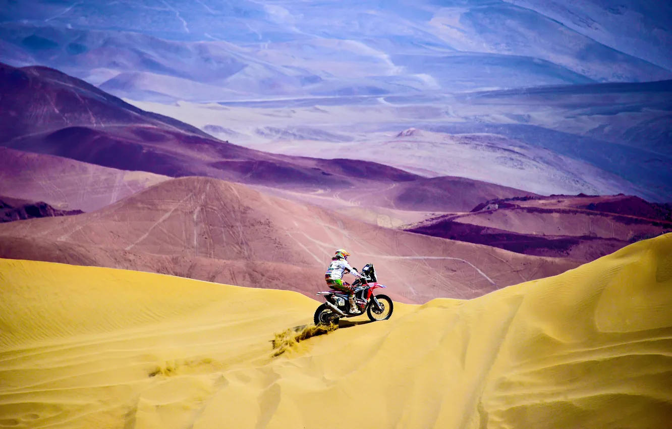 Фото обои Песок, Горы, Человек, Спорт, Скорость, Гонка, Холмы, Мотоцикл