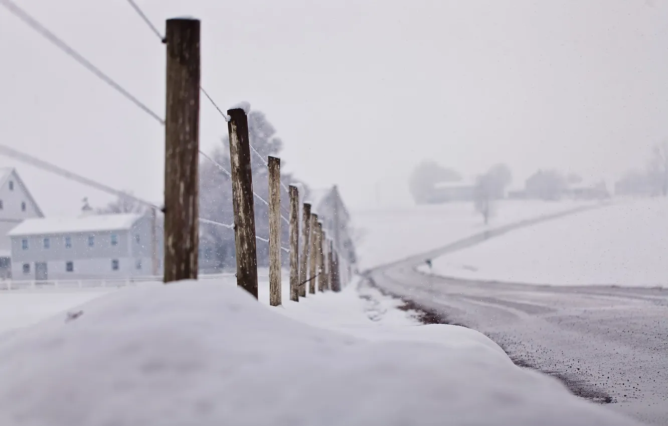 Фото обои дорога, снег, забор